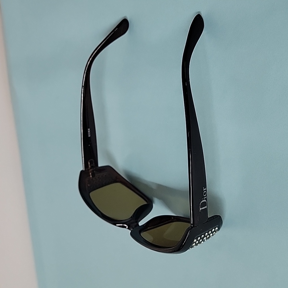 Designer Like Rhinestone Embellished Side Rectangular Sunglasses - Picture 6 of 10